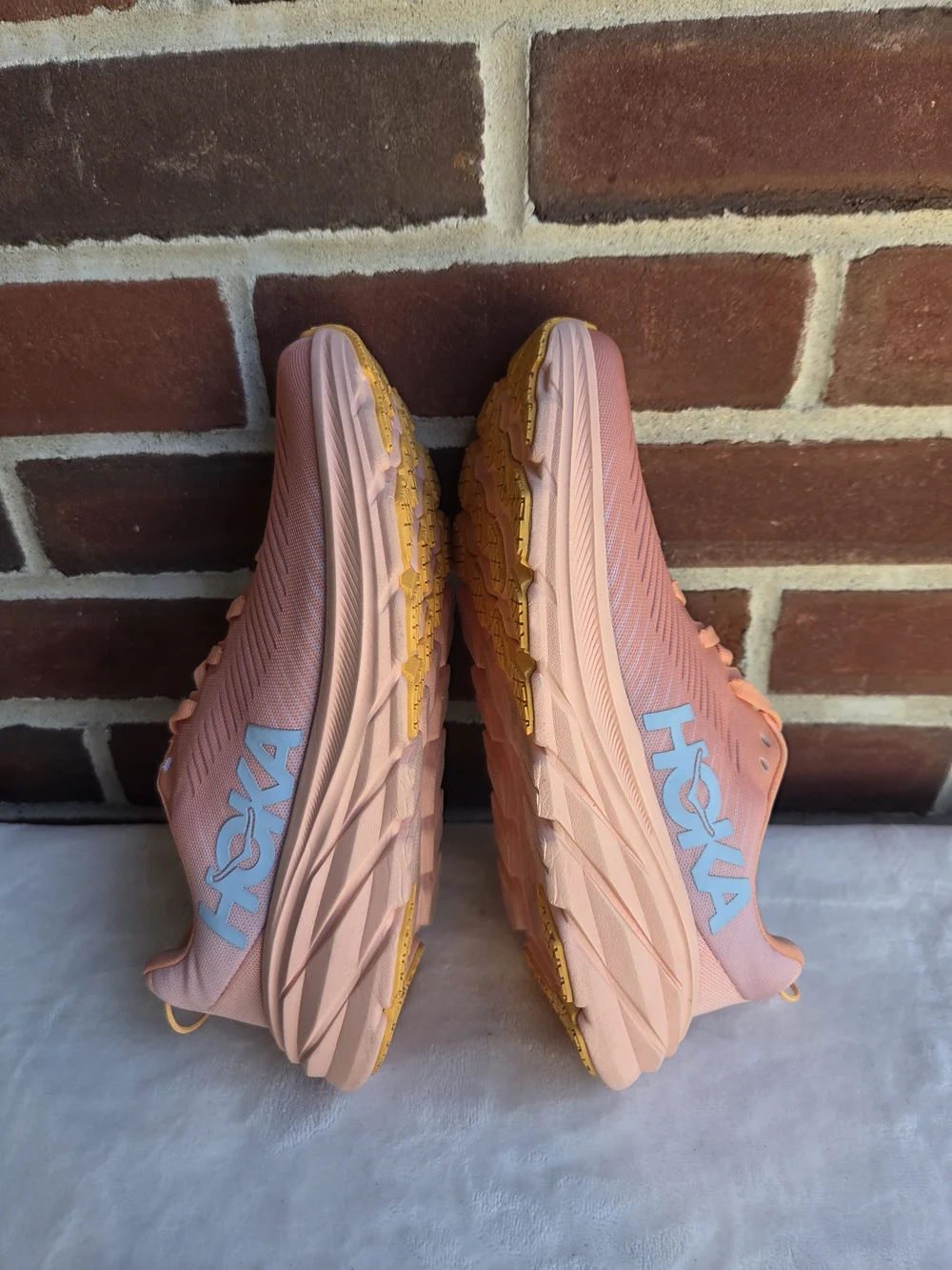 HOKA Rincon 3 Women’s 6 Shell Coral Peach Parfait Lightweight Running Shoes
